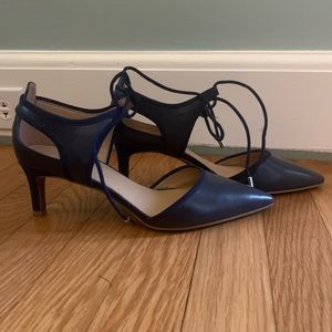 Franco Sarto ballet style pump in Navy sz 8